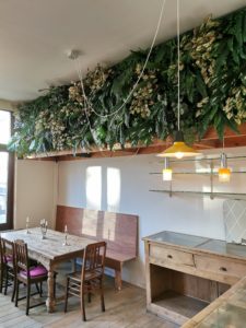 Kunstplantenwand Bistro Patine